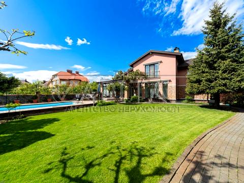 будинок за адресою Київська вул., 1