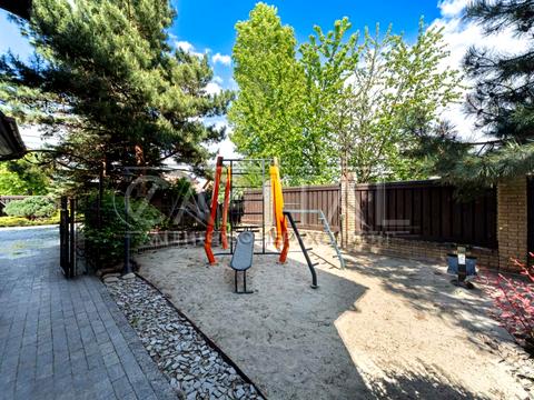 будинок за адресою Київська вул., 1