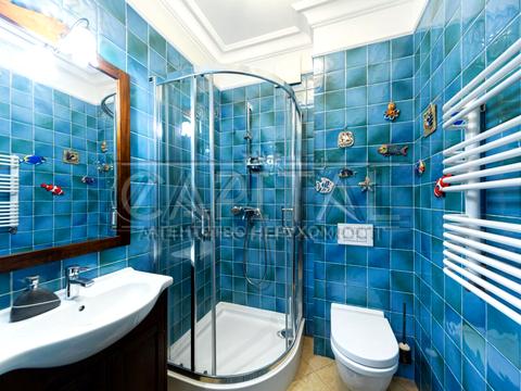 будинок за адресою Київська вул., 1