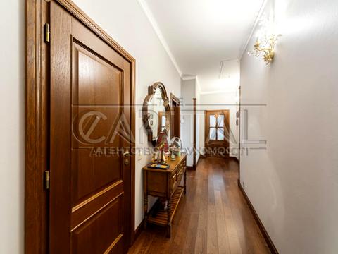 будинок за адресою Київська вул., 1