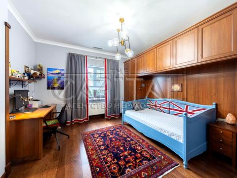 будинок за адресою Київська вул., 1