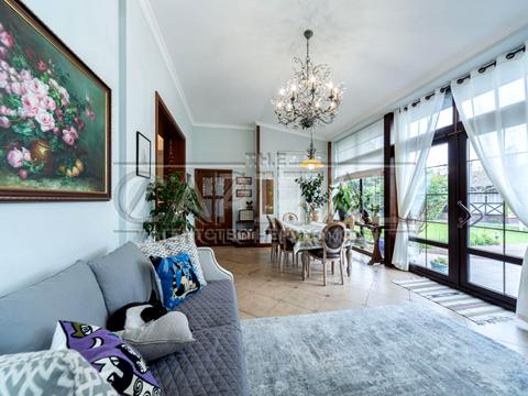 будинок за адресою Київська вул., 1