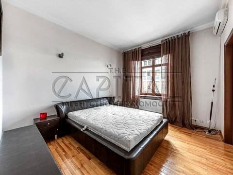 квартира за адресою Євгена Чикаленка вул. (Пушкінська), 25