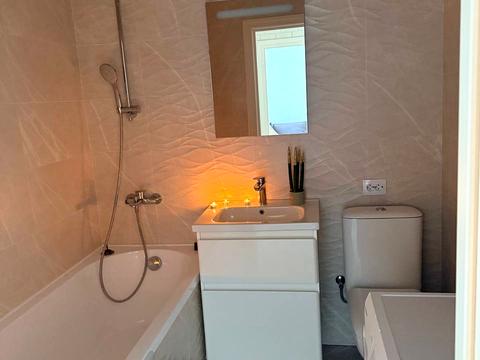 квартира за адресою Степана Бандери вул., 15