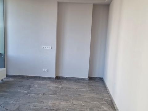 комерційна за адресою Мечникова вул., 11