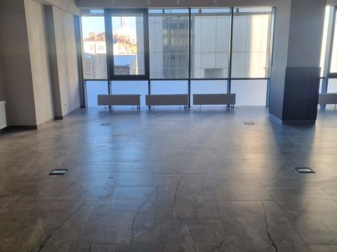 комерційна за адресою Мечникова вул., 11