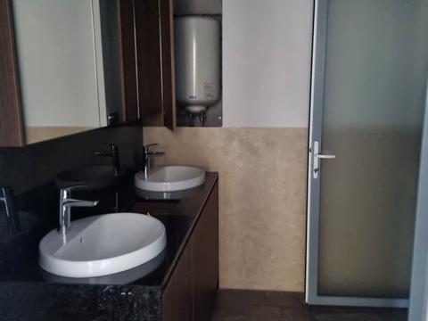 комерційна за адресою Мечникова вул., 11