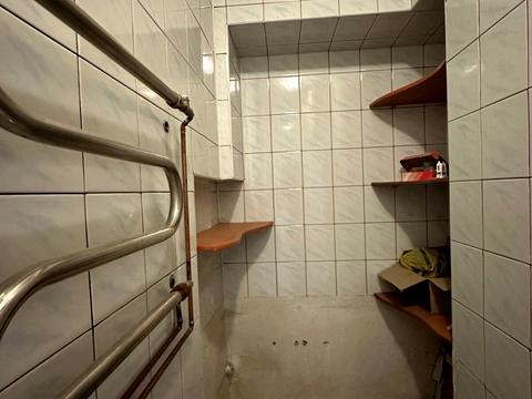 комерційна за адресою Героїв УПА вул., 46