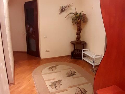 квартира за адресою Святошинська пл., 1