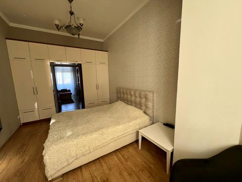 квартира за адресою Шнеєрсона вул., 4