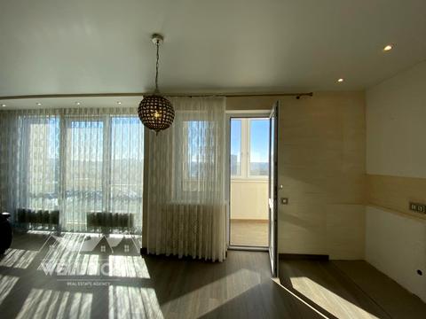 квартира за адресою В'ячеслава Чорновола вул., 11