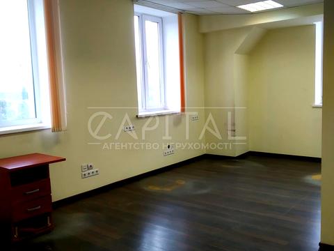 комерційна за адресою Київ, Лінійна вул., 17