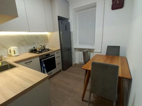 квартира за адресою Павела Йозефа Шафарика вул. (), 14а