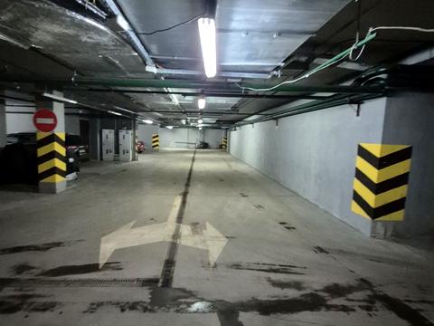 паркомісце за адресою Герцена вул., 35-А