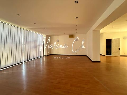 комерційна за адресою Харківська вул., 8А