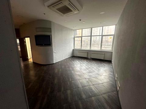 комерційна за адресою Княжий Затон вул., 21