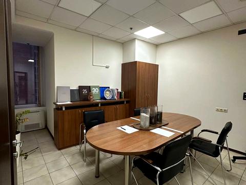 комерційна за адресою Київ, Антоновича вул. (Горького), 72