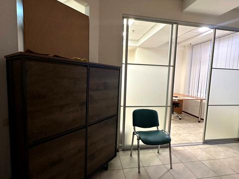 комерційна за адресою Київ, Антоновича вул. (Горького), 72