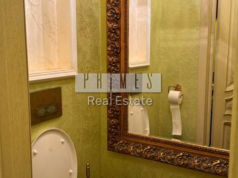 комерційна за адресою Вишгородська вул., 4