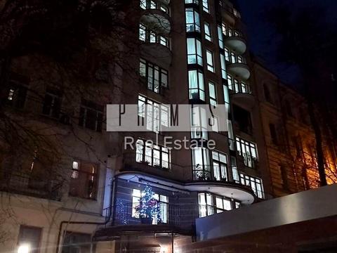 комерційна за адресою Крутий узвіз, 7