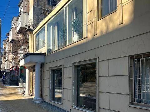 коммерческая по адресу Черняховского ул. (Черняховського), 14