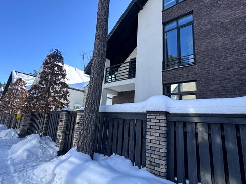 дом по адресу Евгения Коновальца ул.