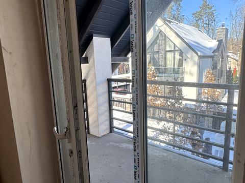 дом по адресу Евгения Коновальца ул.