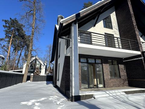 дом по адресу Евгения Коновальца ул.