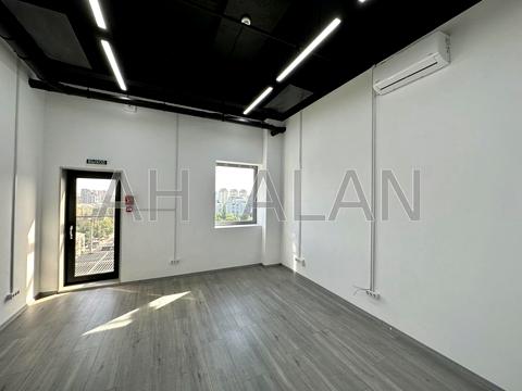 коммерческая по адресу Вадима Гетьмана ул., 6