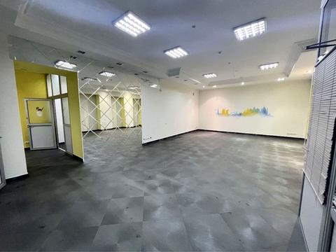 комерційна за адресою Алчевських вул. (Артема), 3