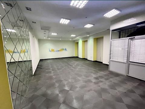 комерційна за адресою Алчевських вул. (Артема), 3