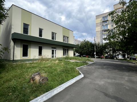 комерційна за адресою Олега Антонова вул. (Карла Маркса), 50