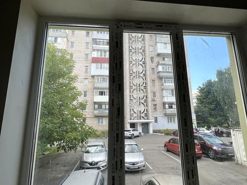 комерційна за адресою Олега Антонова вул. (Карла Маркса), 50