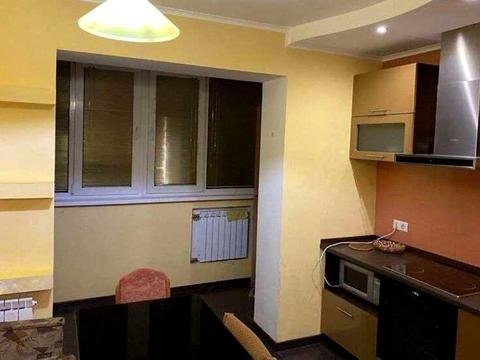 квартира за адресою Лариси Руденко вул., 10-Б