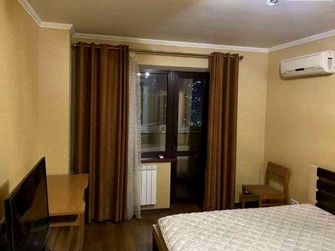 квартира за адресою Лариси Руденко вул., 10-Б