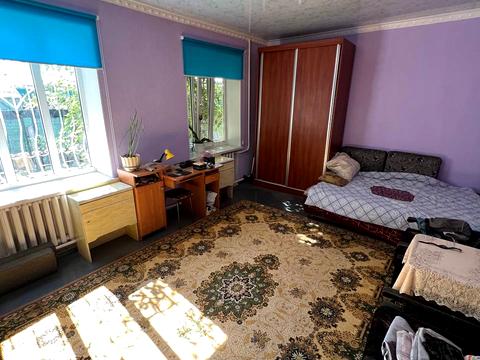 дом по адресу с. Малая Александровка, Залізнична