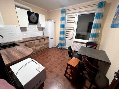 квартира за адресою Миколи Вінграновського вул., 2