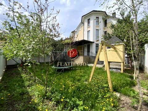 дом по адресу Стратегическое шоссе (Науки), 48