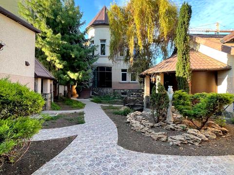 будинок за адресою Академіка Вернадського вул., 21а