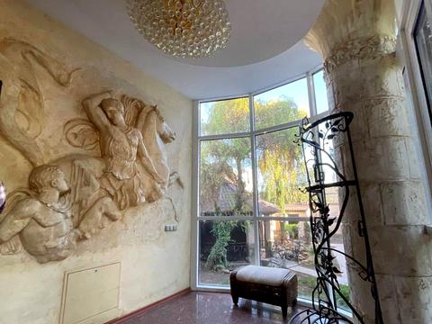 будинок за адресою Академіка Вернадського вул., 21а