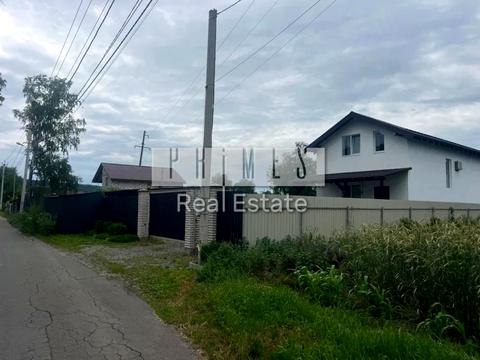 будинок за адресою Шкільна вул., 1