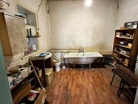 дом по адресу провулок Тихий