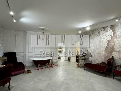 комерційна за адресою Київ, Вишгородська вул., 4