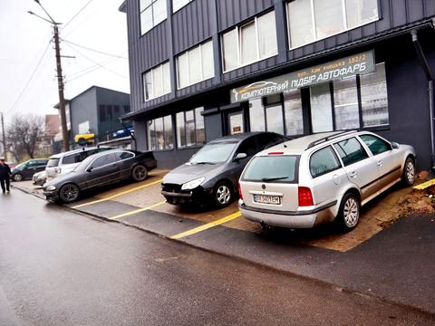 коммерческая по адресу Каменецкая ул., 184