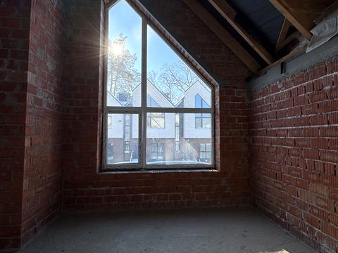 дом по адресу Евгения Коновальца ул.