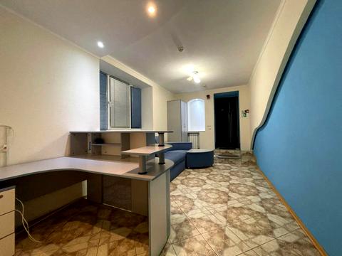 комерційна за адресою Дегтярівська вул., 11-В