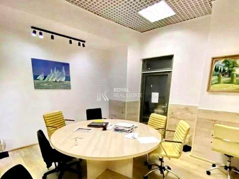 комерційна за адресою Євгена Коновальця вул. (Щорса), 36-Д