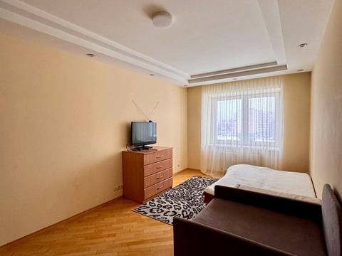 квартира за адресою Наукова вул., 2