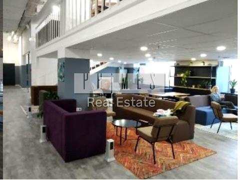 коммерческая по адресу Якова Гніздовського, 1а