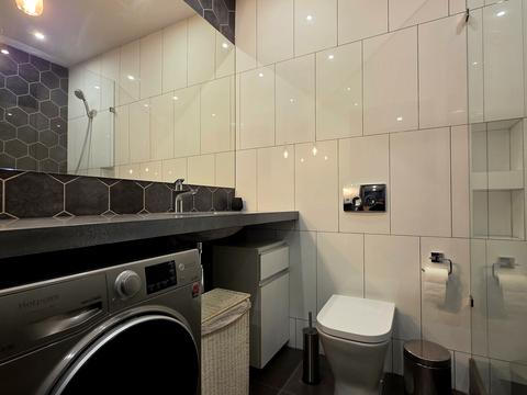 квартира по адресу Феодосийская ул., 2-Л